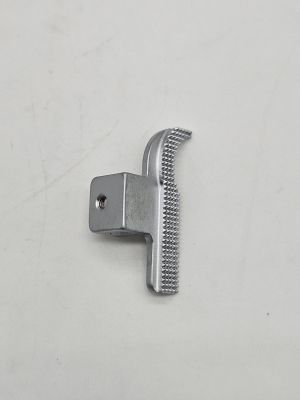 ZJ5821A Прижим ткани правый R-40 10028009 (original)